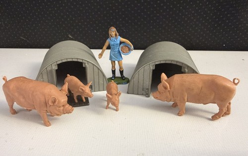 Britains metal pig - sty, &