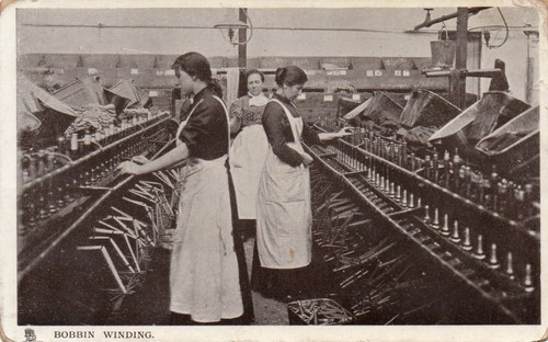 Early postcard women - -,