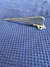 Airflow pedal car hood