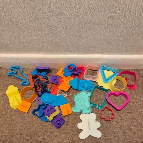 Play doh cutters and molds - play-doh,