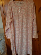 Ladies Fleecy Nightie Soft Warm Size 18/20  Pink White Cotton Traders New