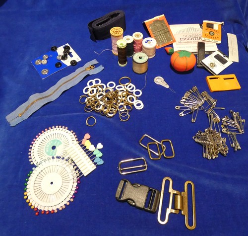 Job lot haberdashery items - job,