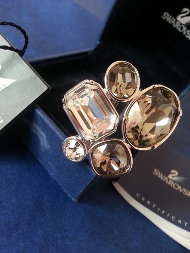 Swarovski clear graphite gem - &,