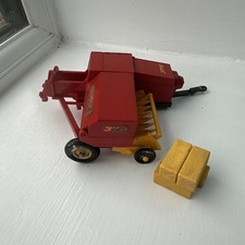 Britains New Holland 376 Hay
