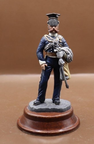 Tiny troopers 65mm - tiny,
