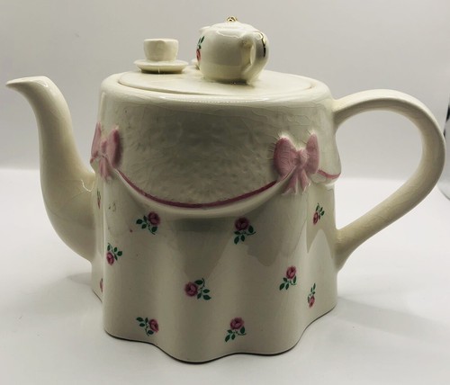 Tea pot vintage collectable - tea,