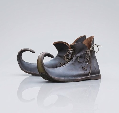 Medieval leather poulaines - poulaines, –