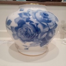 Okura Art China vase