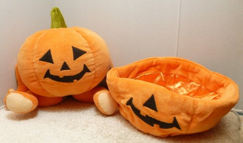 Charlie bears trick treat - bears,