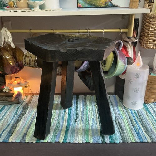 Legged milking stool - milking,