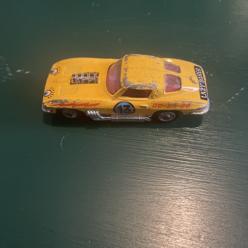 Corgi toys chevrolet corvette - corgi,