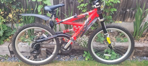 Saracen hazard mountain bike - saracen,