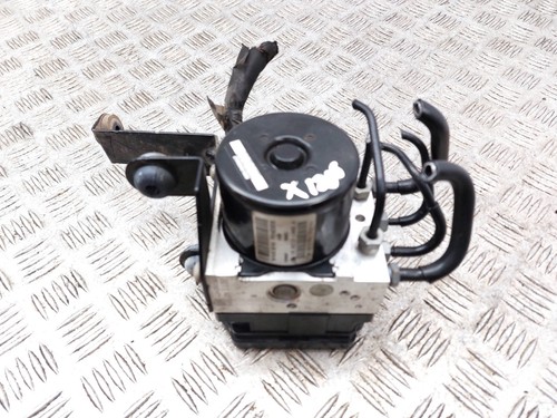 Volvo v40 2016 abs pump - v40,