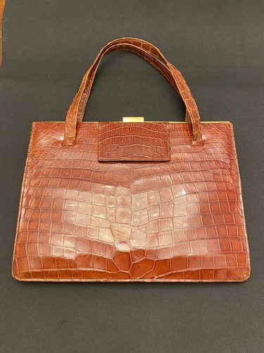 Vintage 1950 chestnut