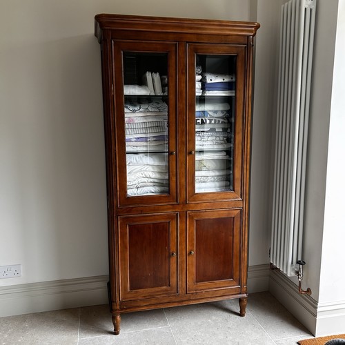 Laura ashley oak - laura,