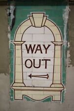 PHOTO  RUSSELL SQUARE