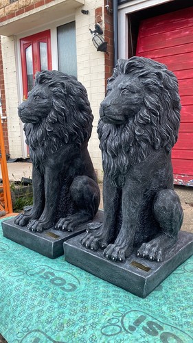 Large pair cast - of, lion