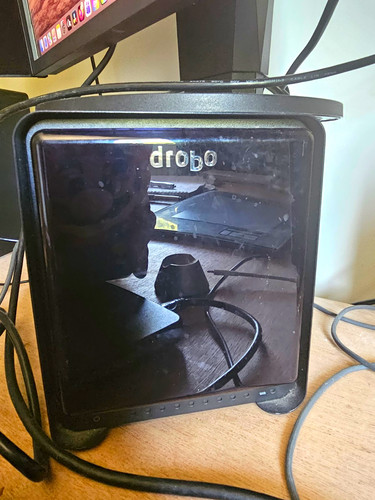 Drobo bay network attached - network,