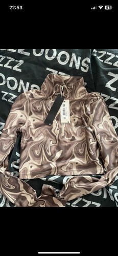 Pink soda crop - pink,