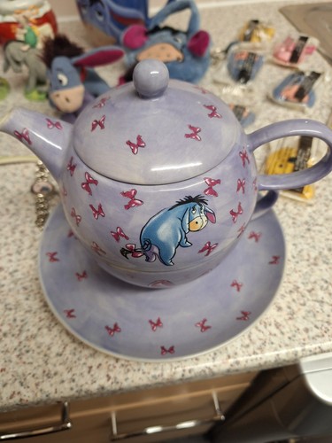 Disney store exclusive eeyore - store,