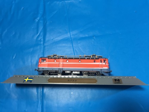 Del prado trains the world - trains, of