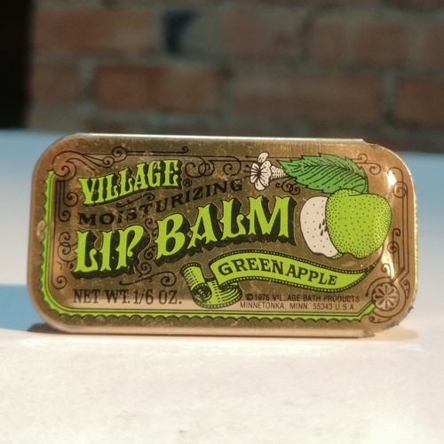 Vtg 1976 lip balm - 1976, tin