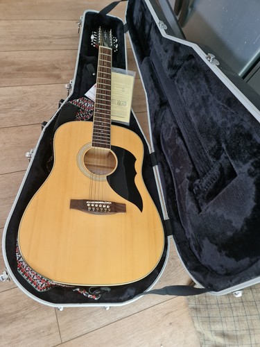 Eko string acoustic guitar - , 12