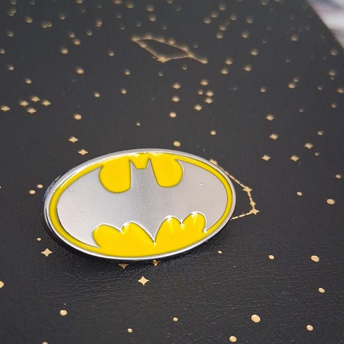 Batman logo yellow silver - batman,