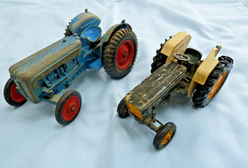 Vintage tractors britains ford - tractors,