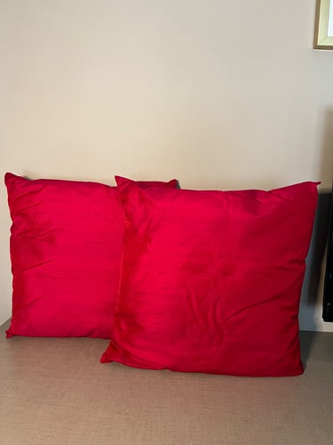 Pair red fuchsia pink - of,