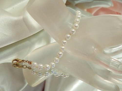Very lovely vintage - lovely, faux