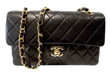 Chanel Classic Flap Shoulder Bag Medium Size in Black Lambskin
