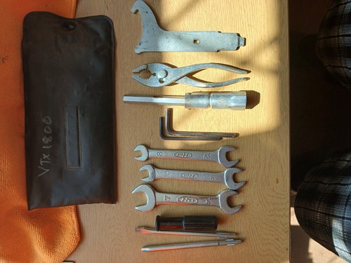 Honda vtx 1800 toolkit - honda,