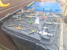 WW1 AND WW2 MILITARY DIE-CAST AEROPLANES X21 SPARES OR REPAIRS