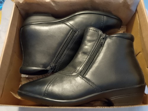 Ladies black pavers ankle - ,