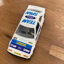 Burago 1/24 Ford Escort xr3