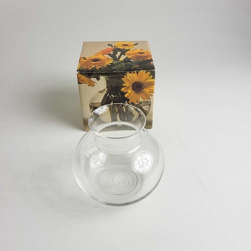 Darlington smith crystal vase - crystal,