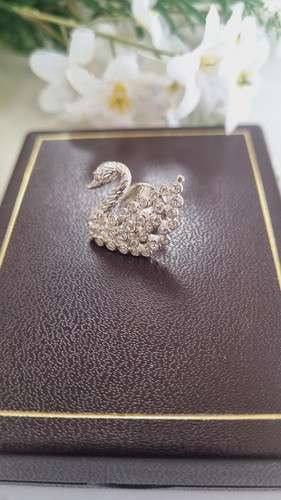 Swarovski swan signed - swan,