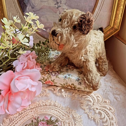 Antique straw filled mohair - filled,