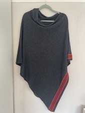Women’s poncho. One size