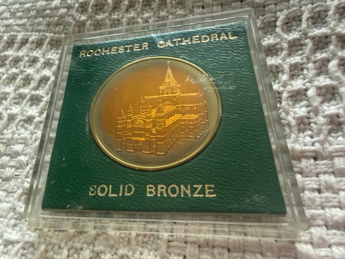 Commemorative coin crown