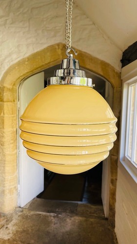 Large art deco honey - deco, cream