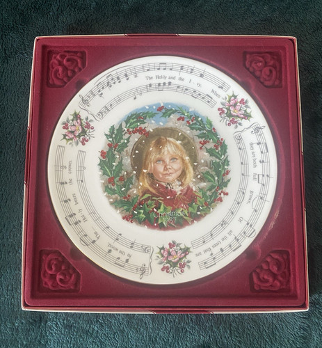 Royal doulton christmas carols - doulton,