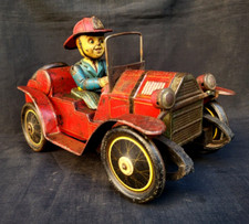 VINTAGE OLD TIN PLATE BATTERY