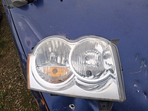 Jeep grand cherokee headlight - cherokee,
