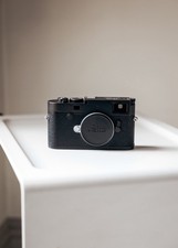 Leica M10-P  24mp Rangefinder camera black chrome. Excellent condition.