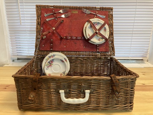 Vtg mcm brexton brown wicker - brexton,