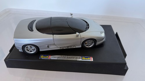 Diecast model revell - 1:18,