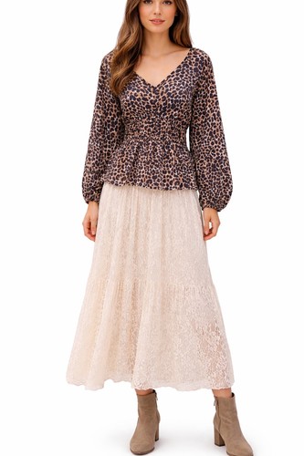Feminine s wench - m, animal