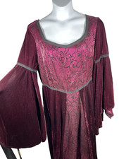 Pyramid Collection Red Velvet